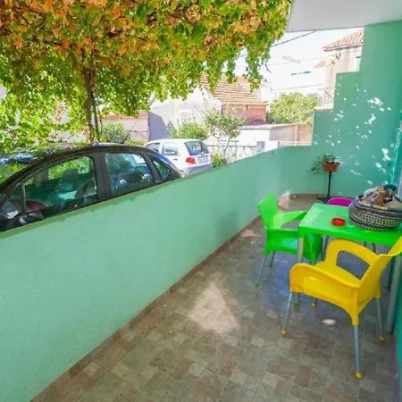 Tomislava * Makarska