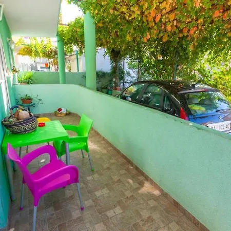 Tomislava - Ground Floor * Makarska