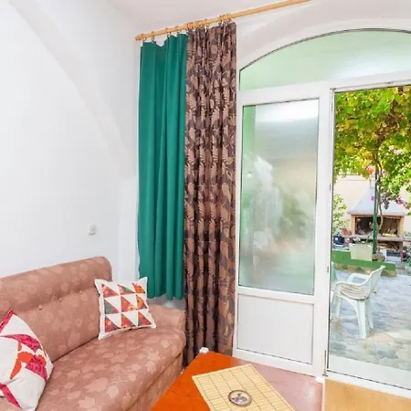Apartment Tomislava - Ground Floor