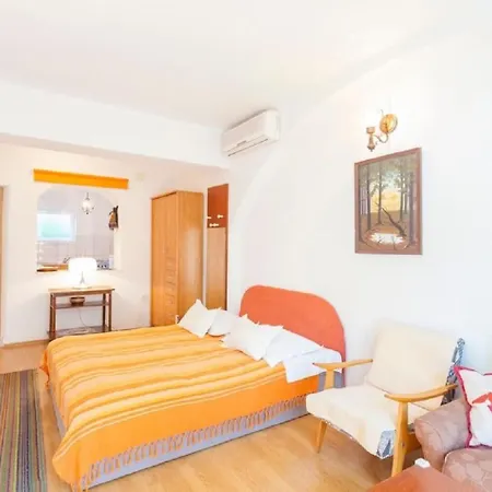 Apartment Tomislava *